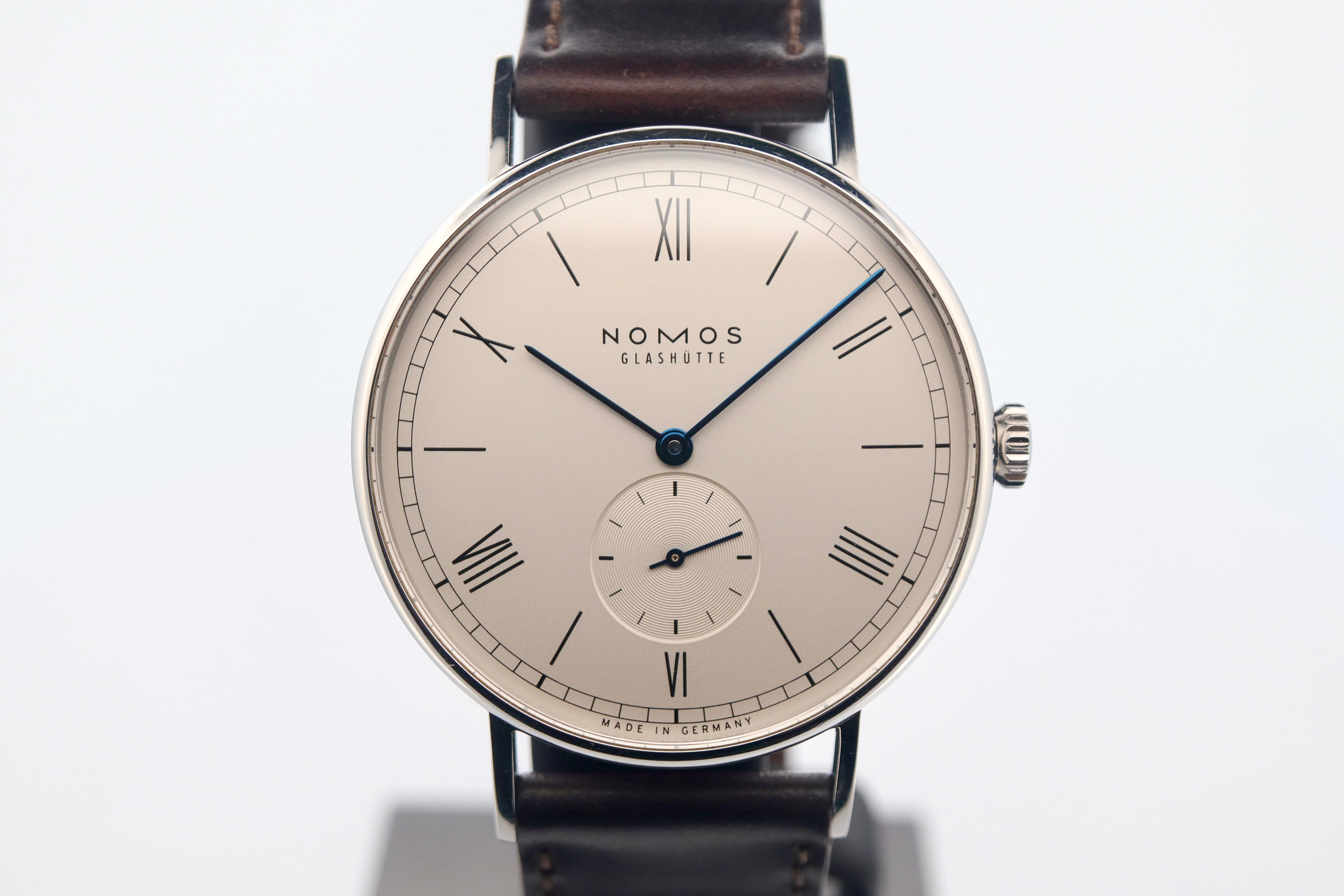 NOMOS Ludwig 38