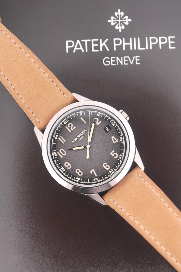 Patek Philippe Calatrava 5226G-001