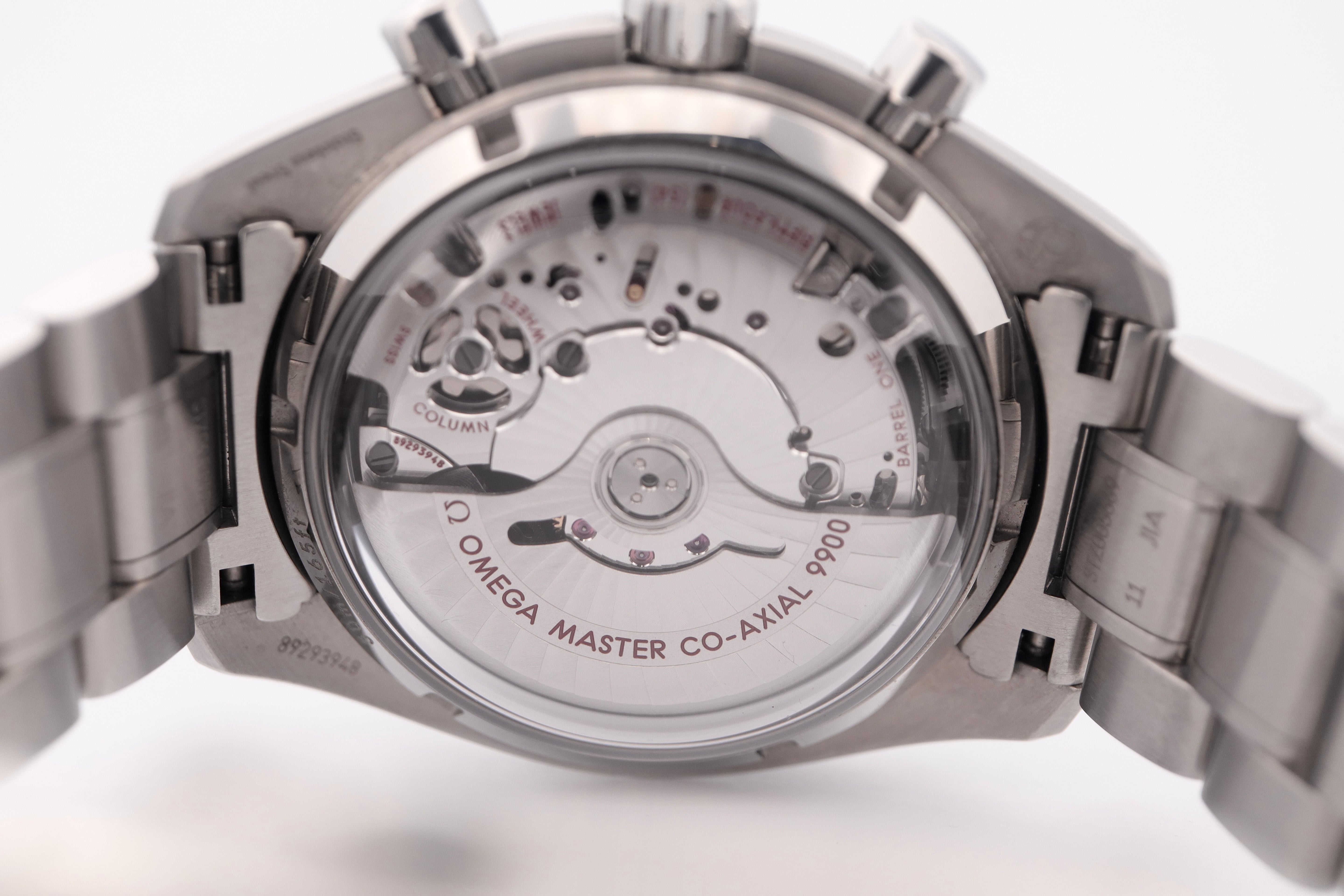 Omega Speedmaster Racing