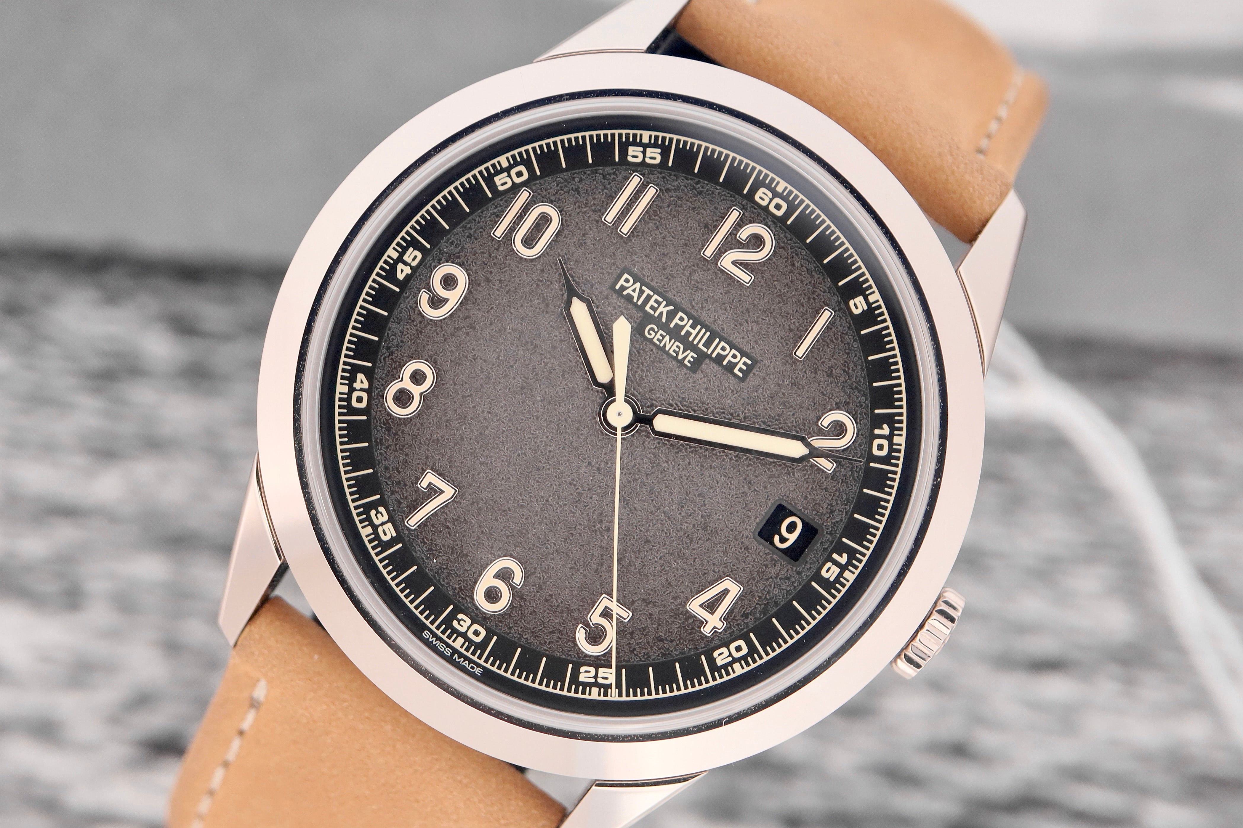 Patek Philippe Calatrava 5226G-001