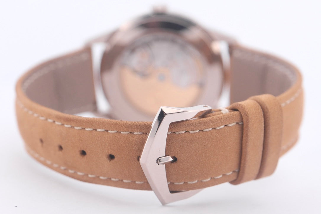 Patek Philippe Calatrava 5226G-001
