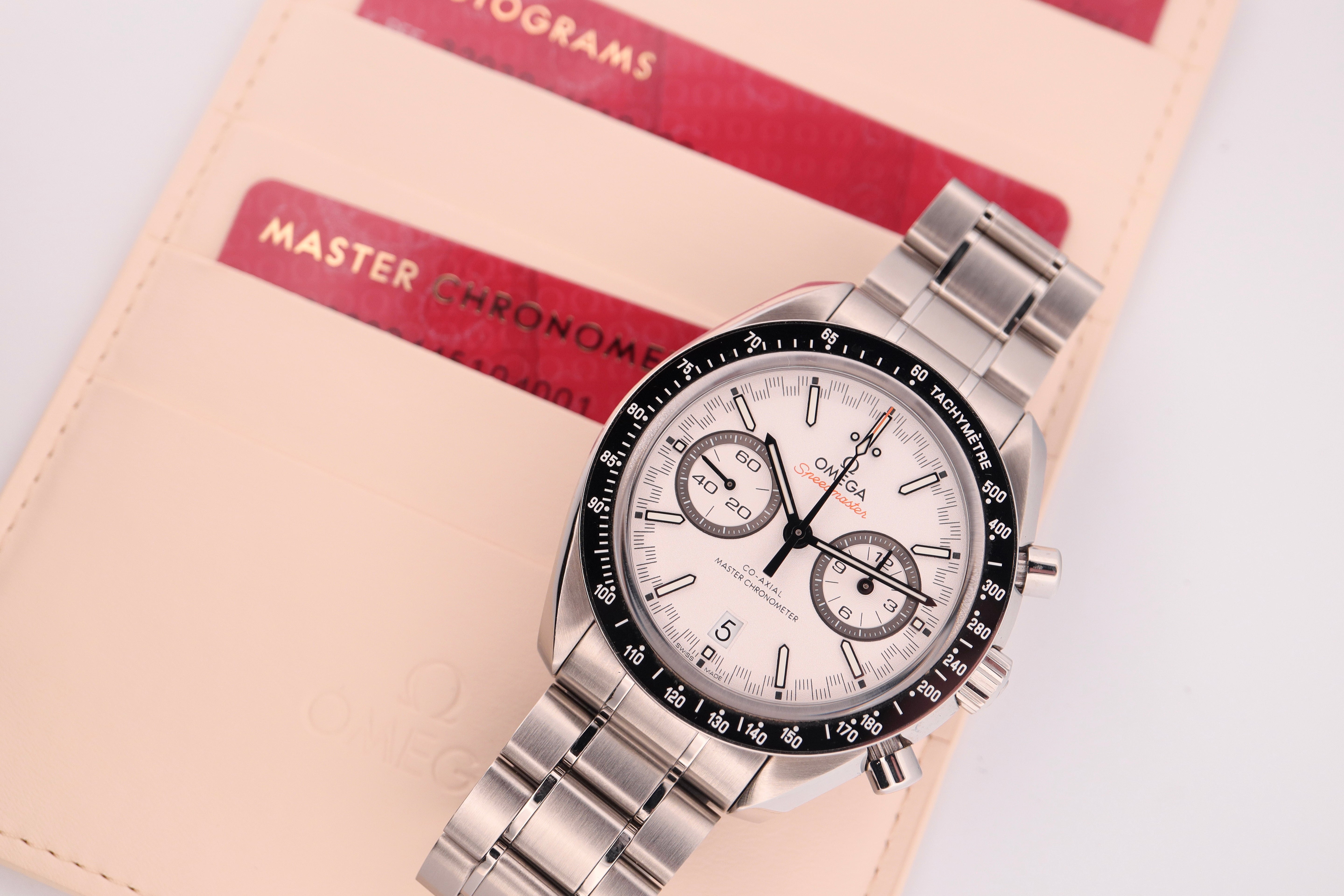 Omega Speedmaster Racing